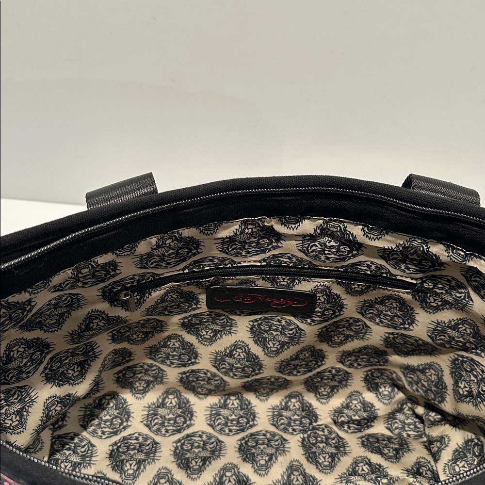 NWT Ed Hardy True Death & Roses Medium Tote/Shoulder Bag W/Charms. - Picture 8 of 11